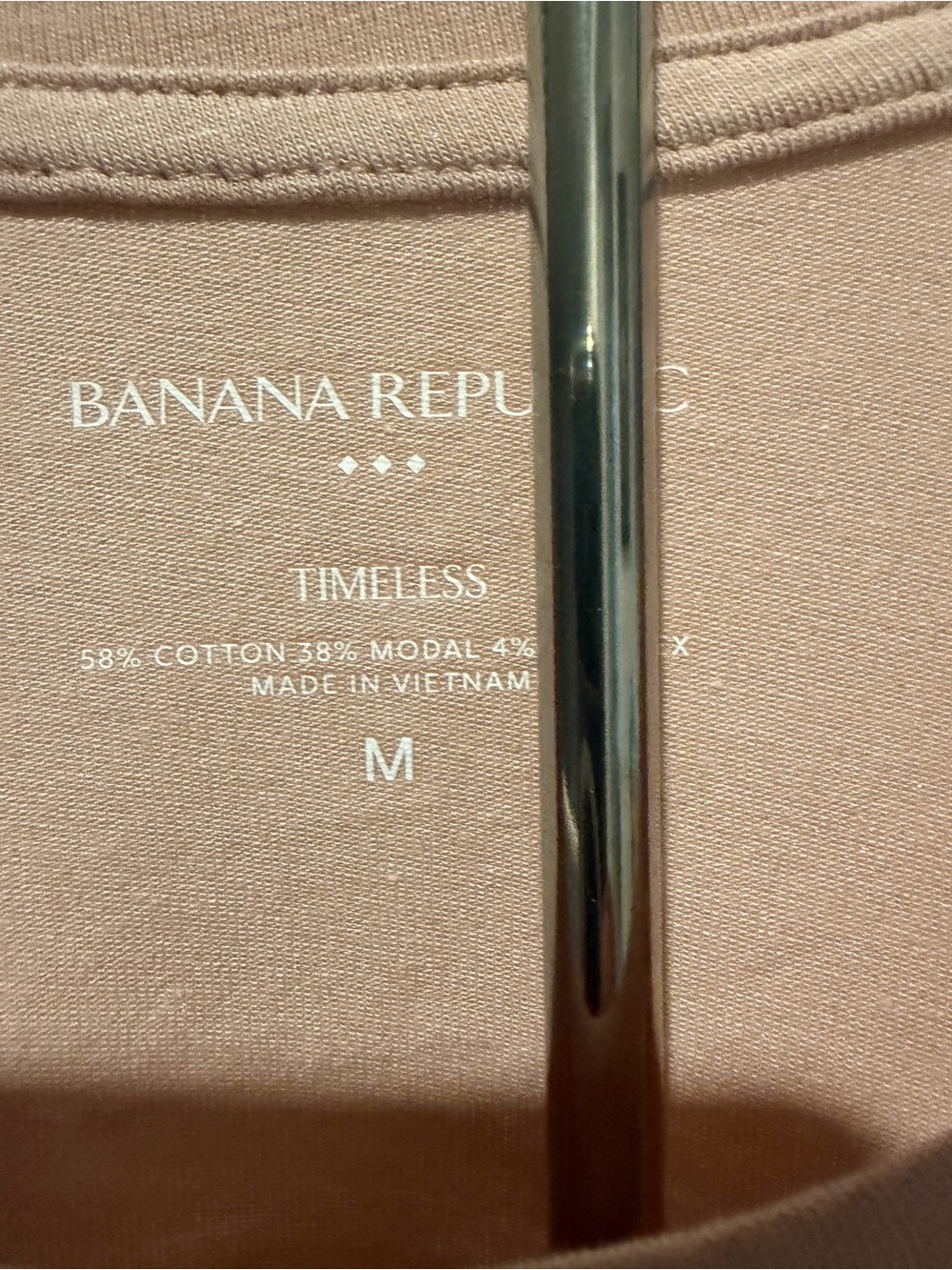 NWT Banana Republic Timeless T-Shirt Rose Pink, size M - Picture 4 of 8